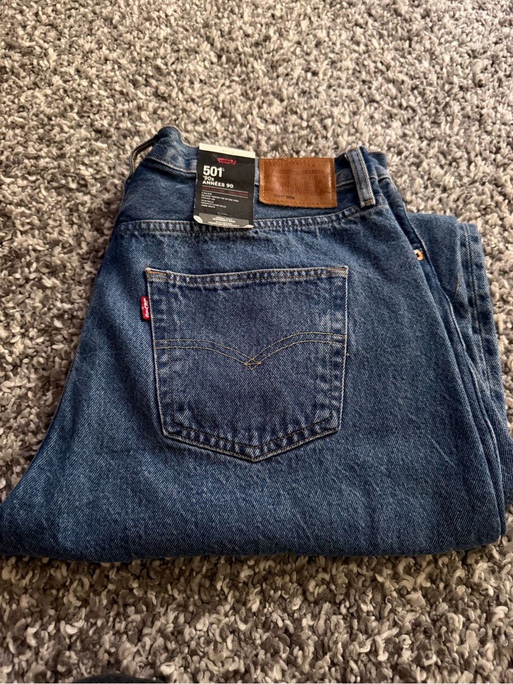 Woman's Levi's 501 90's in Dark Blue Denim with Levi's Brown Patch